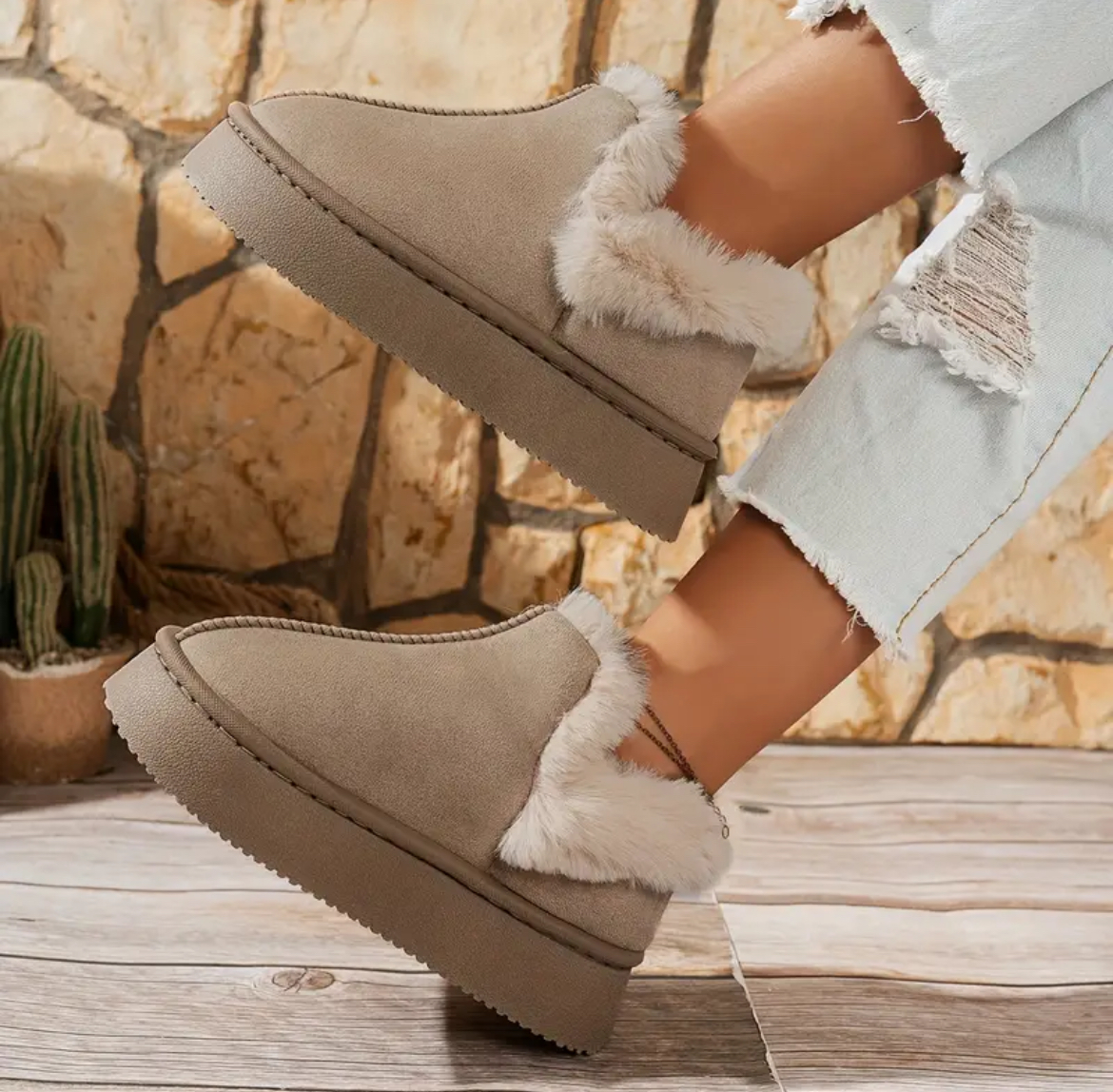 چکمه کوتاه زمستانی طرح Ugg - مشکی / 37