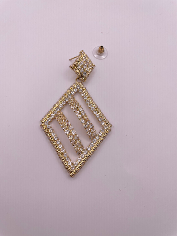 گوشواره طرح تمام جواهر